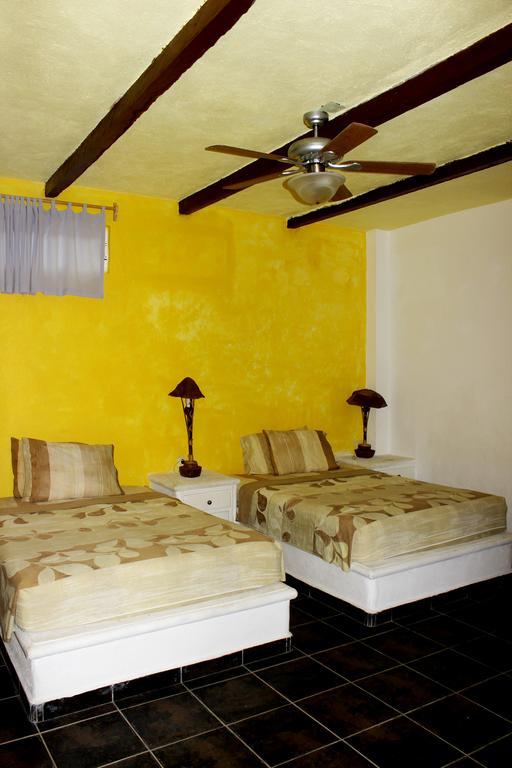 Posada Zaira Del Mar Coyuca Room photo