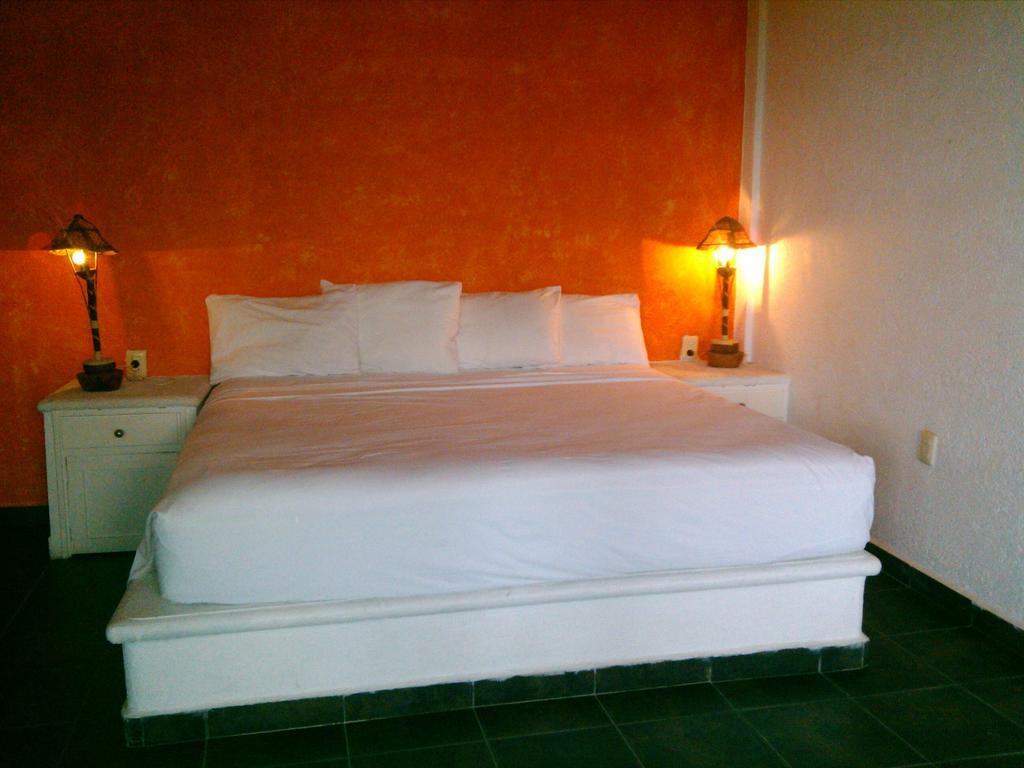 Posada Zaira Del Mar Coyuca Room photo